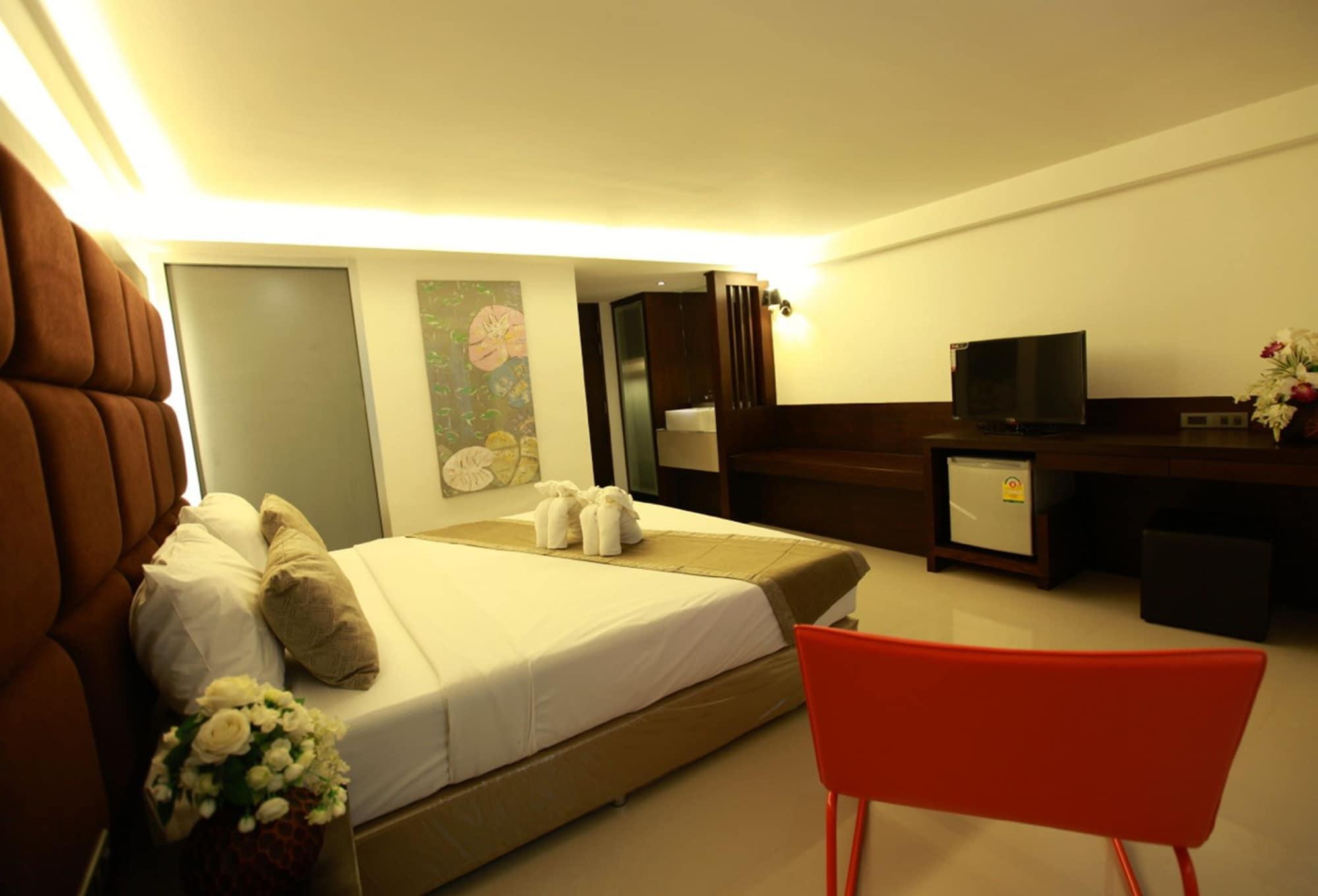 The Bangkok Major Suite Екстериор снимка
