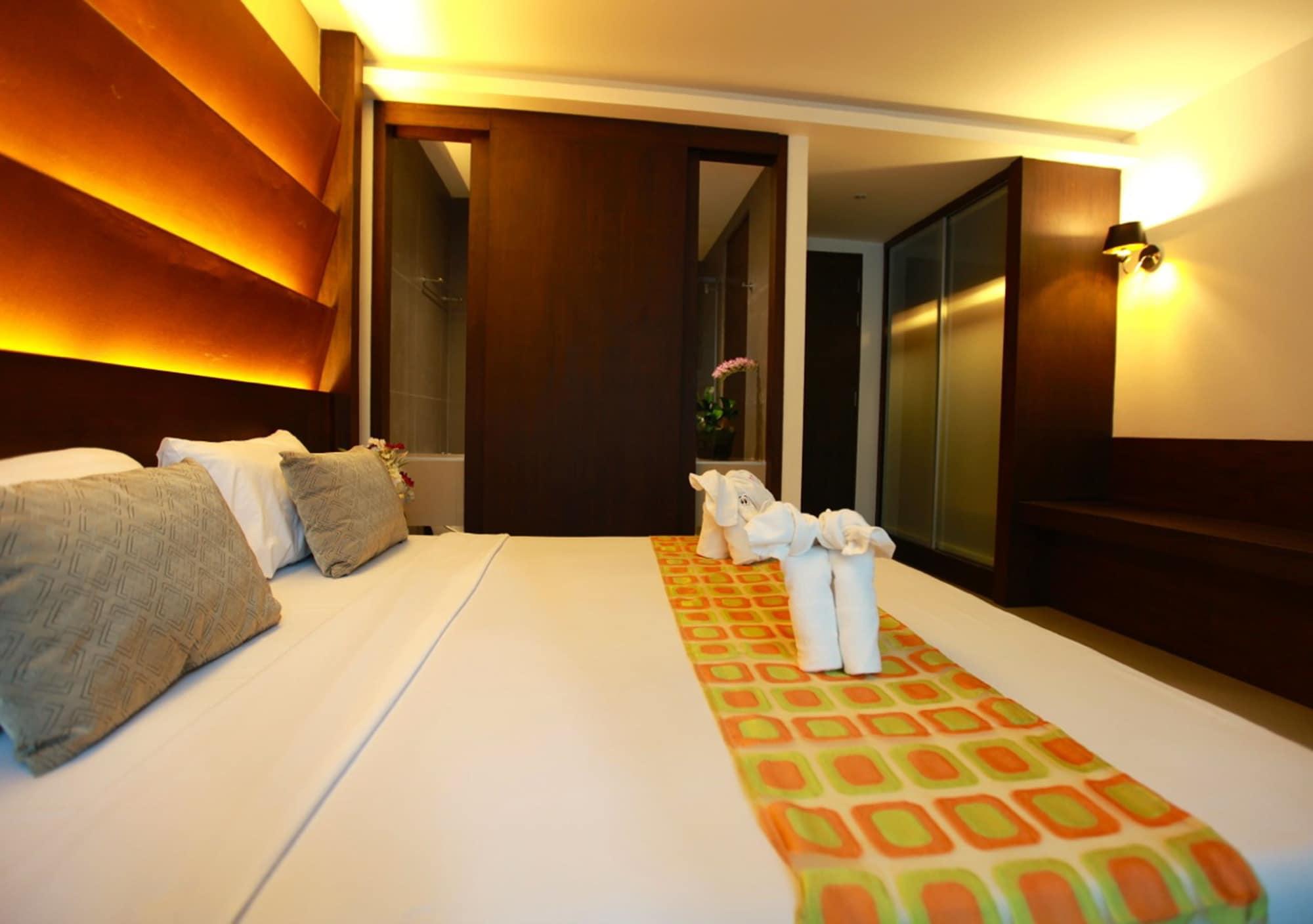 The Bangkok Major Suite Екстериор снимка