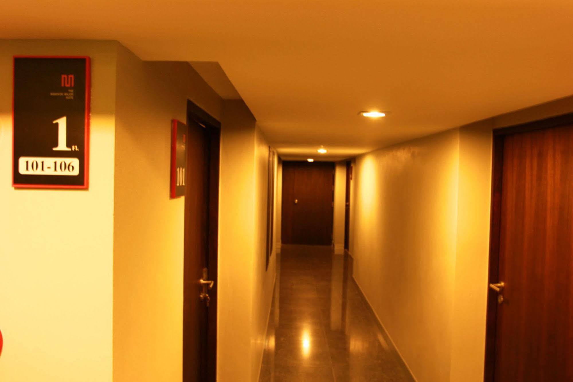 The Bangkok Major Suite Екстериор снимка